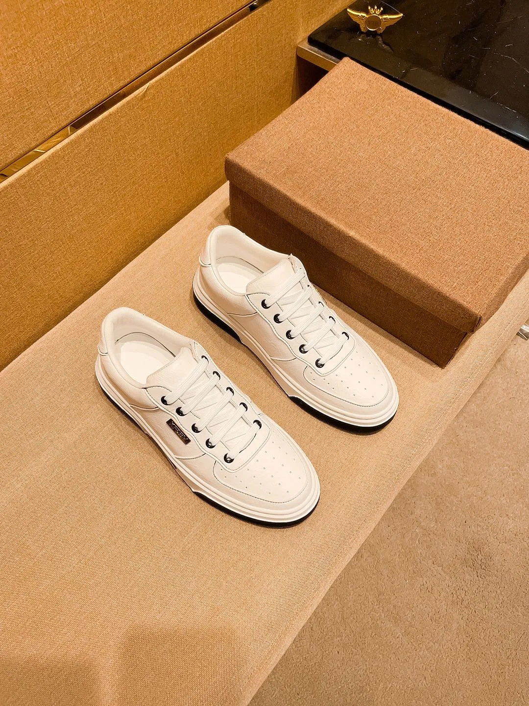 Men's shoes💰 420💰[BV]🔥 High-end men's shoes brand official website 1:1 latest masterpiece: the upper is made of Italian imported first-layer cowhide with a comfortable and breathable lining➕original non-slip and wear-resistant outsole🔥, making walking more convenient and comfortable! An exclusive new model, a stunning work, a beautiful 1:1 replica [color] compared to the official quality! Create a fashionable personality to set off your uniqueness! A must-have for trendy men! Classic 🔥Size: 38-44 Color: 🔥 Colors available🔥.